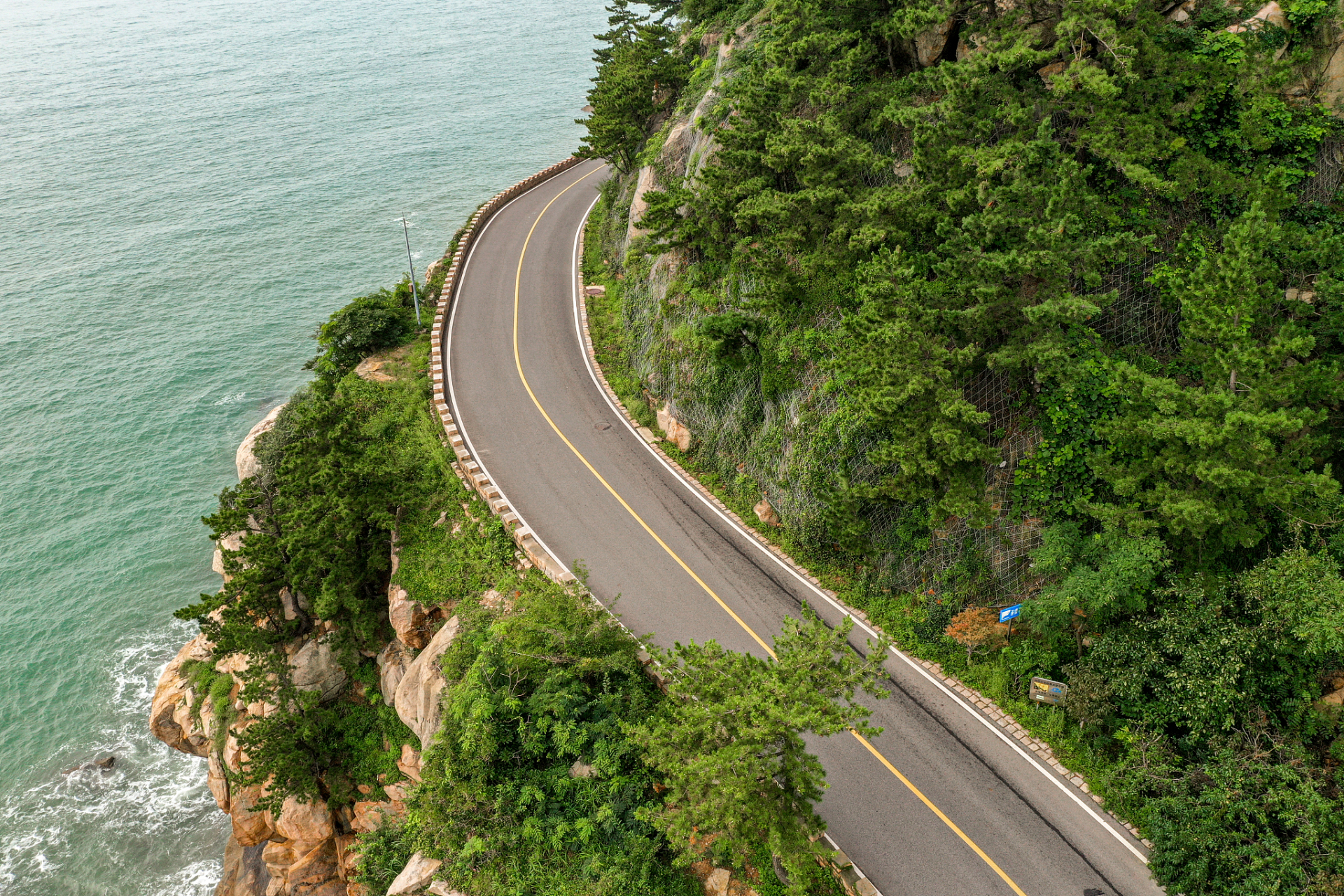 万宁日月湾最美公路图片