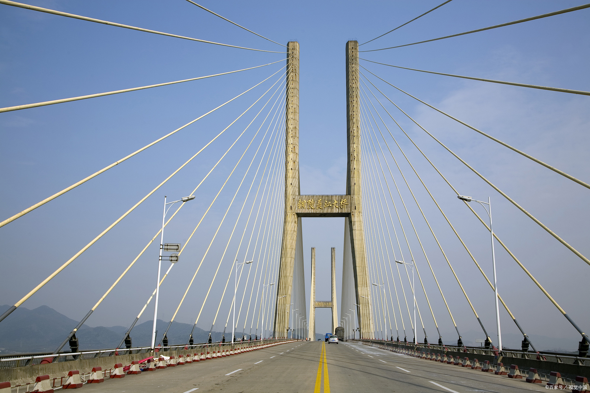 临沂灯光秀最佳观赏地点,解锁 "夜临沂" 的璀璨与浪漫!