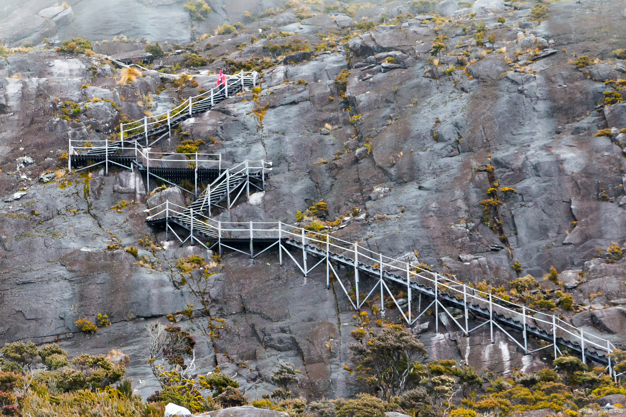 感受悬空栈道的吟唱