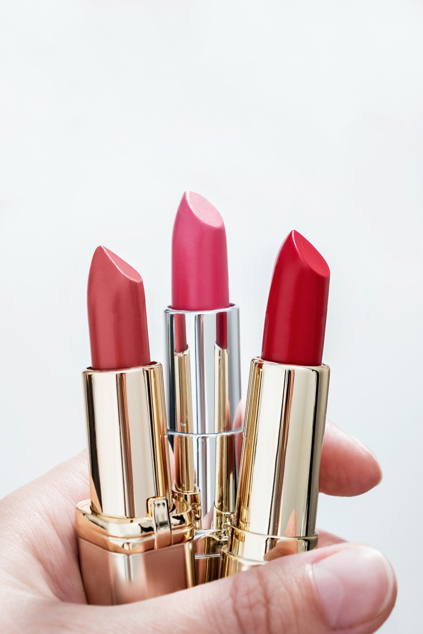 惊艳全场的ysl水蜜桃色口红,色泽诱人至极!