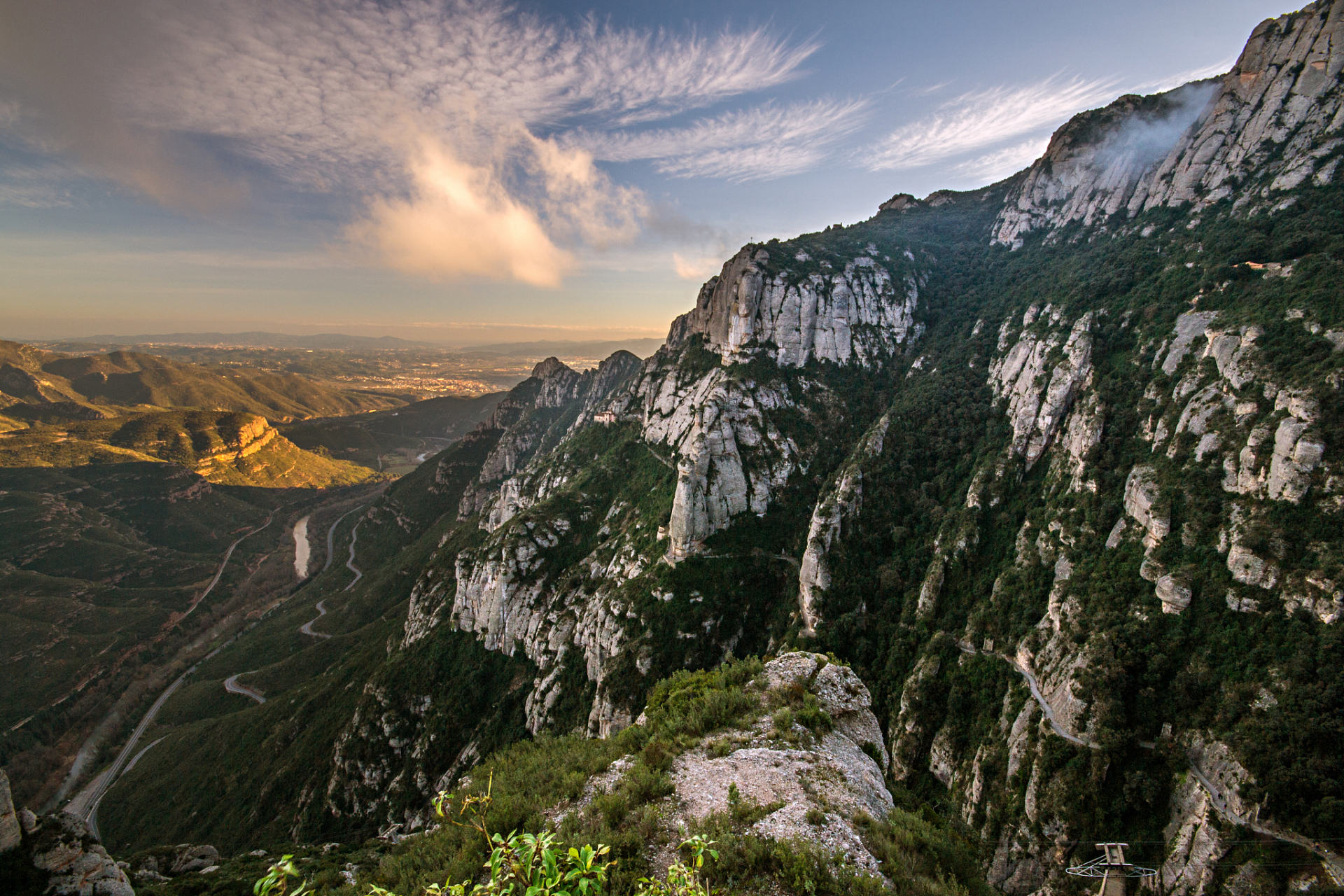 恒山(北岳恒山),亦名"太恒山"古称玄武山,崞山,高是山,玄岳.