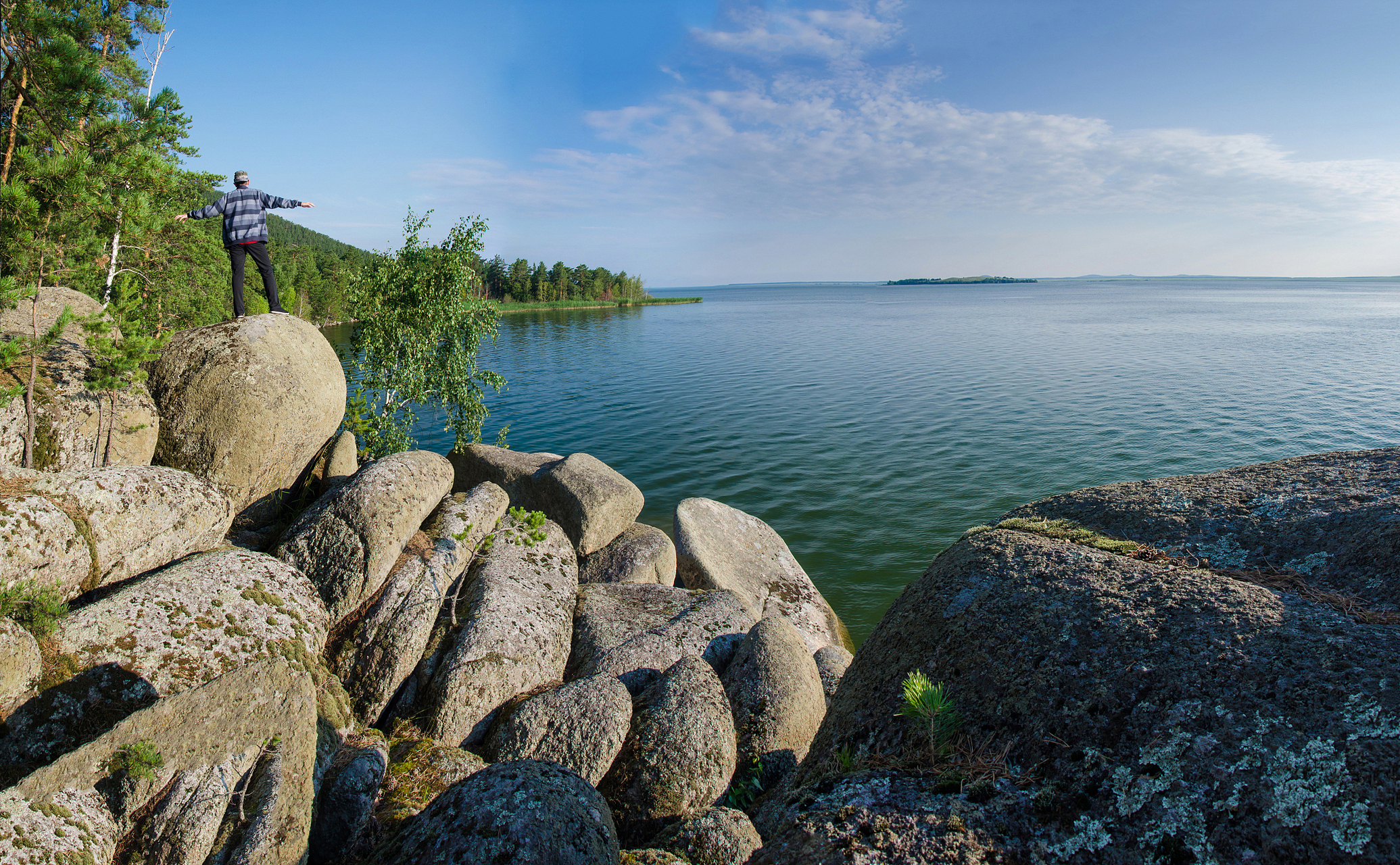 安徽巢湖水域面积广阔,景色秀丽,被誉为"江南水乡的明珠".