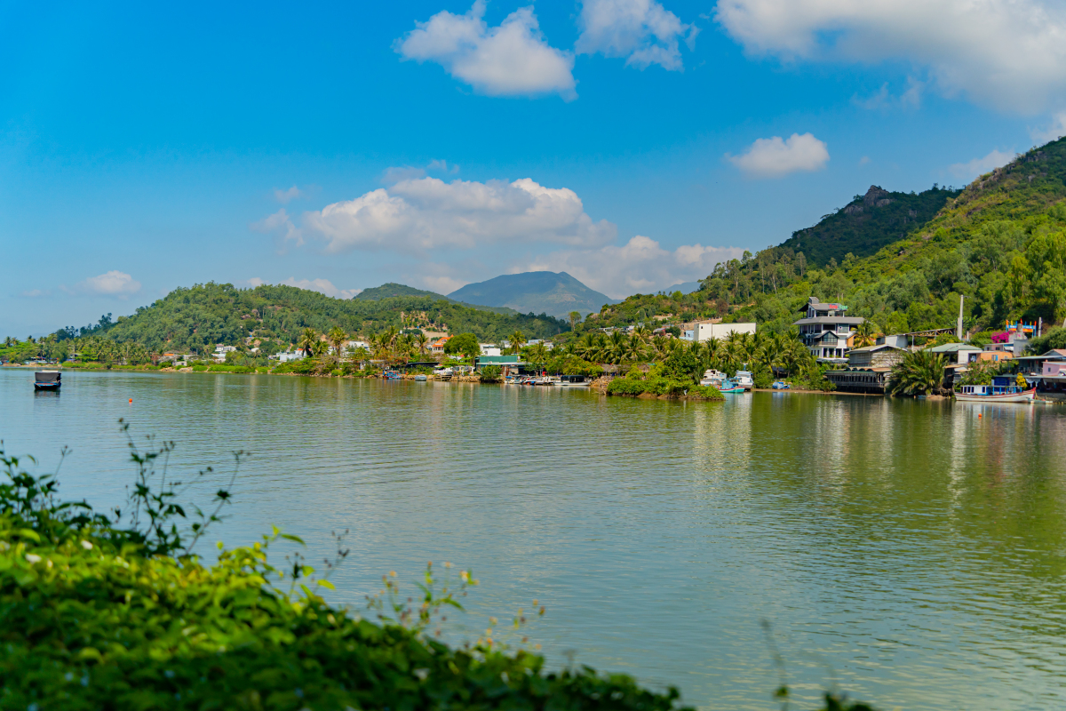 这地方位于浙江富阳的西北部,一个美到让人窒息的自然风景区.
