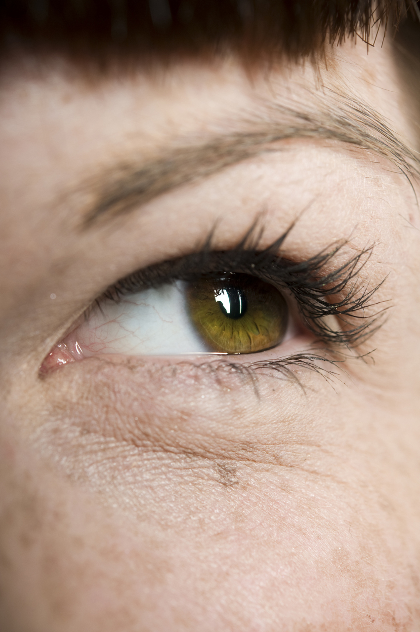 眼睛下面有大眼袋怎么办  眼睛下面有大眼袋会给人一种疲劳和不健康的