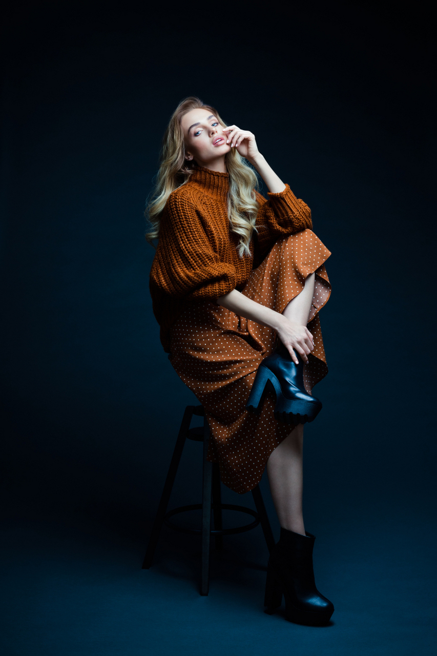 时尚&时装摄影,模特需要用怎样的摆姿来展示时装?