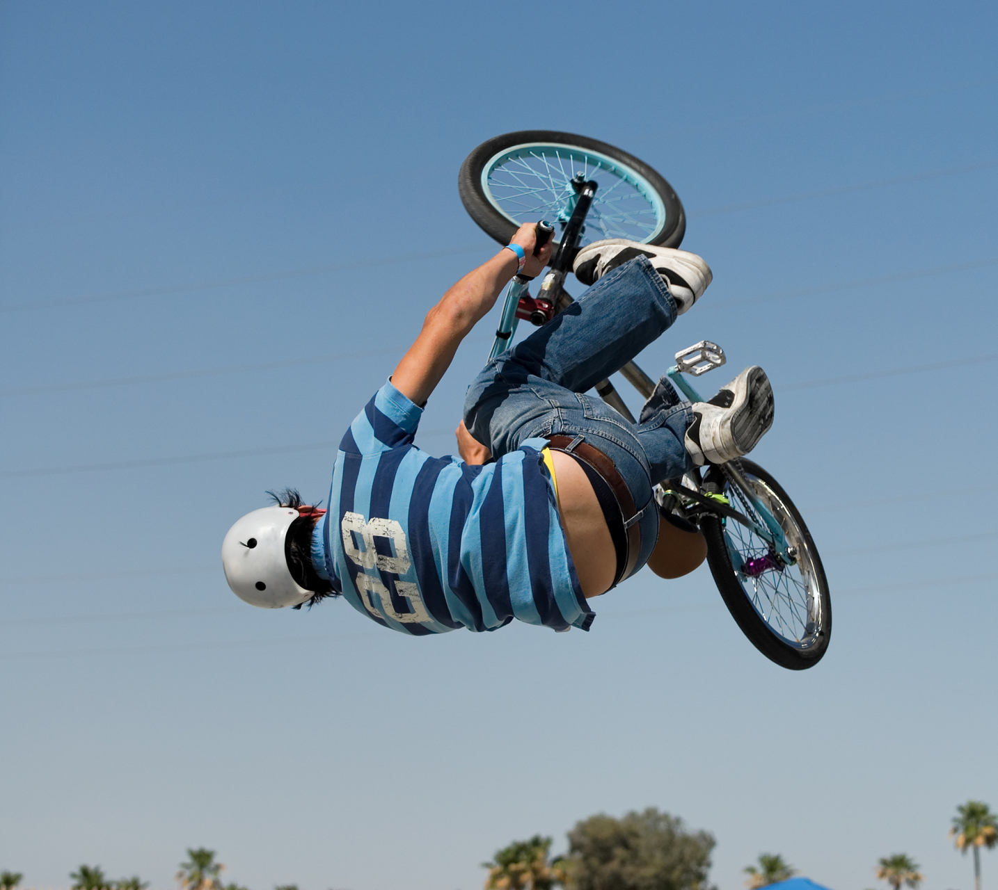 强效瘦下半身,空中自行车减肥法,每天练一练.