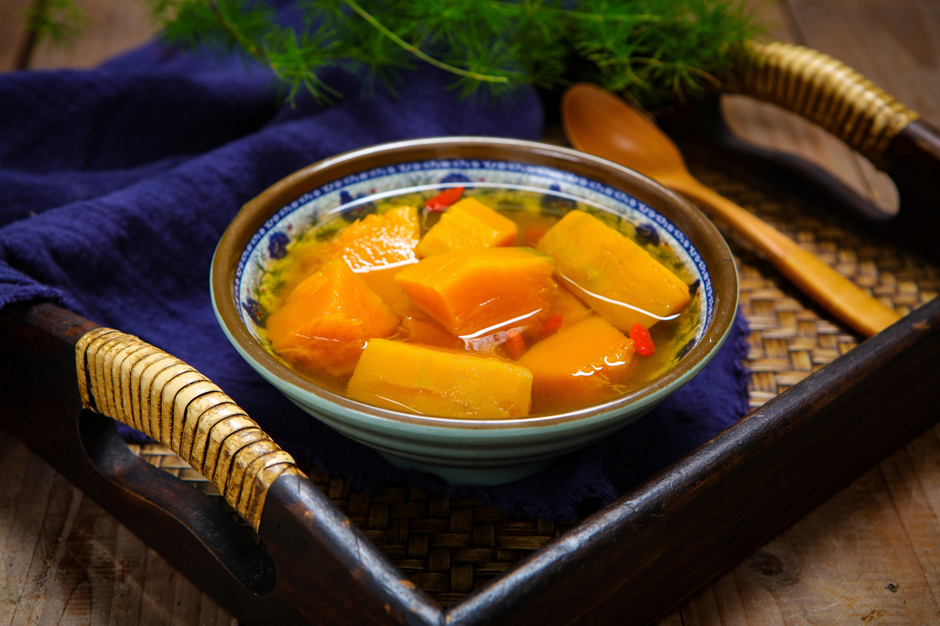 每次我喝红薯糖水,都会觉得这简直是人间美味,特别是