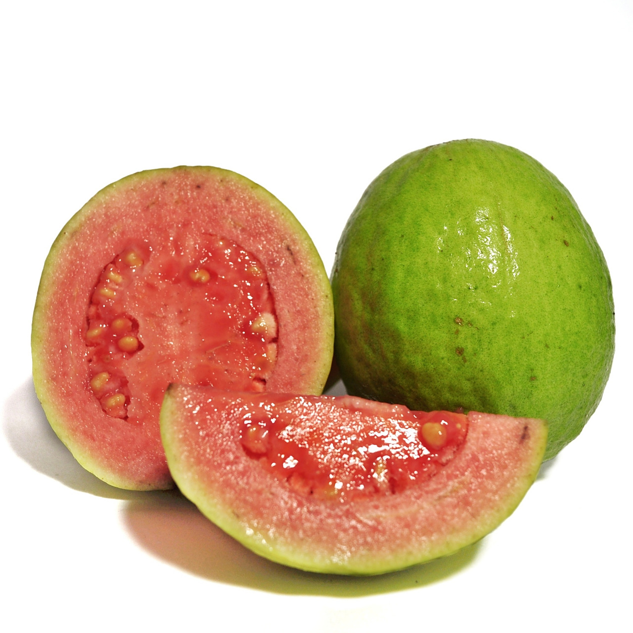 胭脂红番石榴:石楼镇的"鸡屎果"传奇》 在广东的石楼镇,有一种水果,它