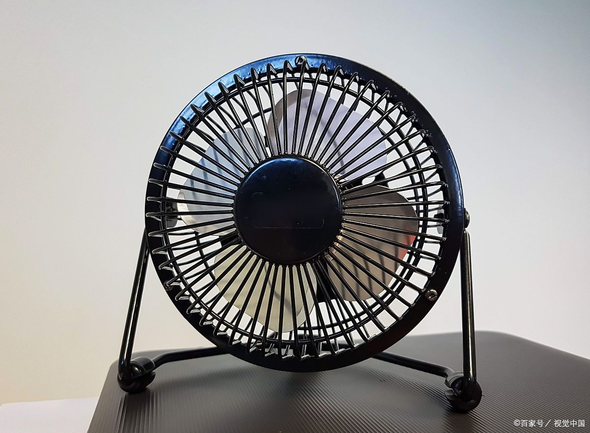 盛夏时节,热浪如潮水般席卷而来,连空气都仿佛被烤得扭曲变形