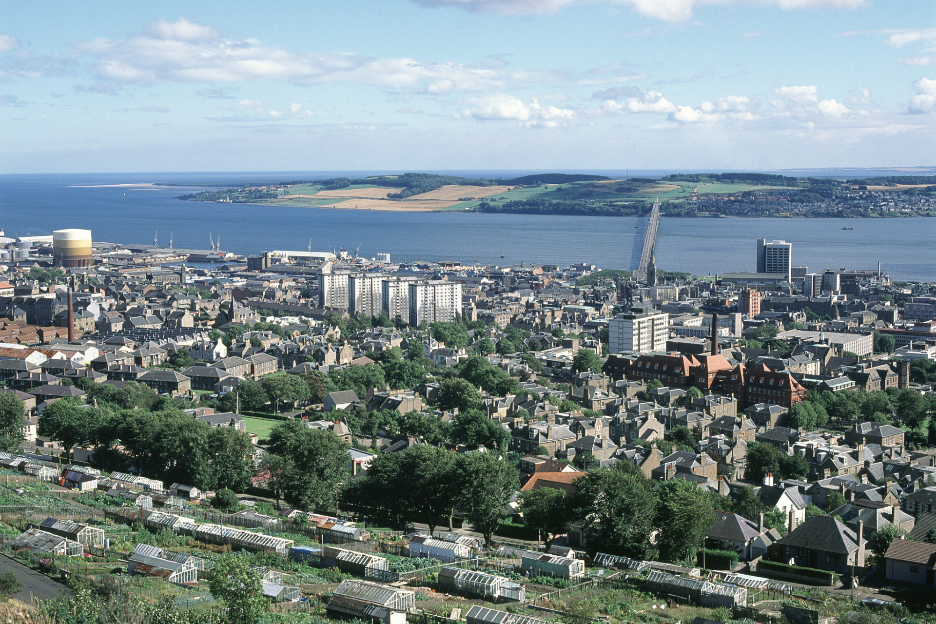 赫尔松市位于黑海沿岸,距离乌克兰首都基辅约500公里.