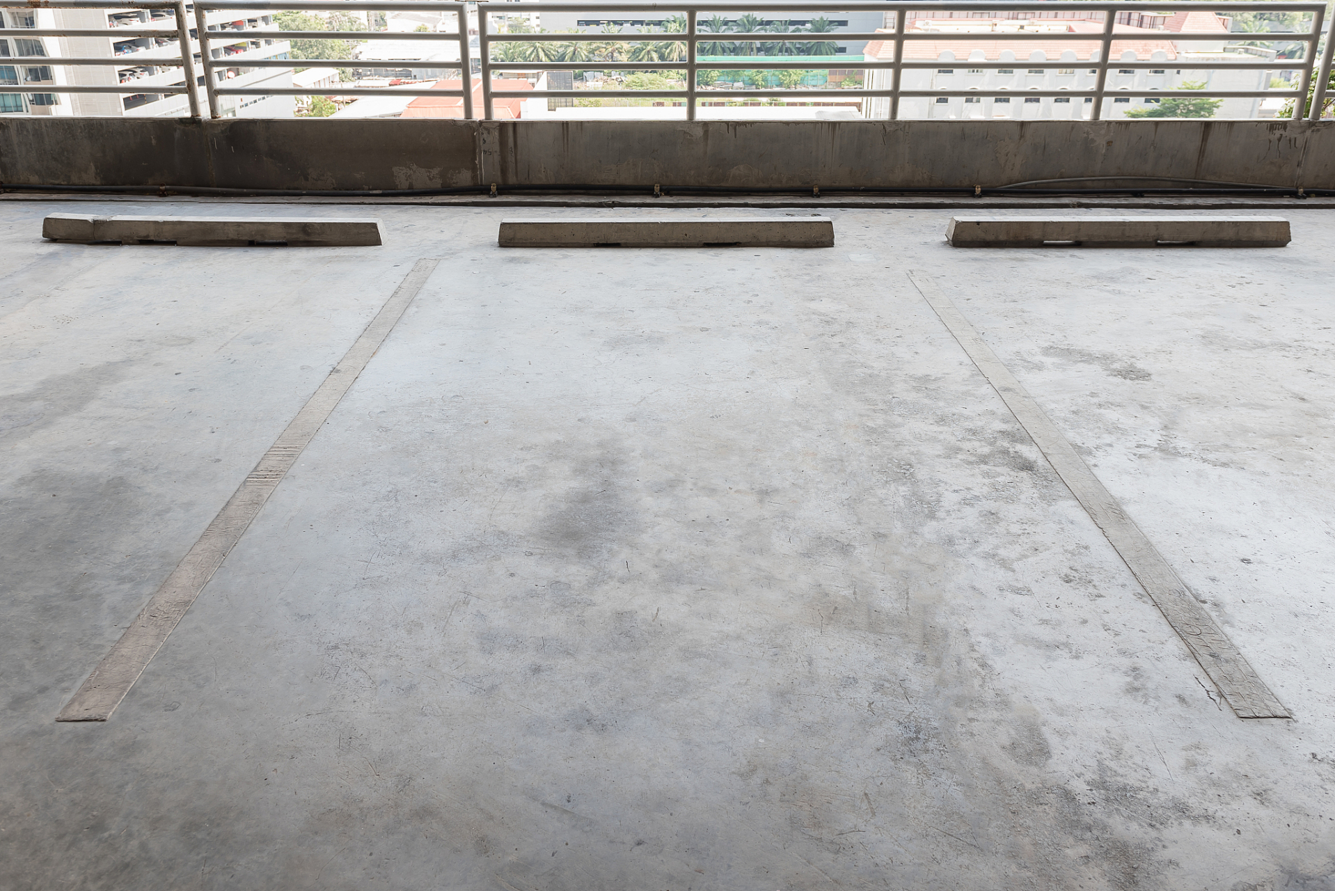 混凝土硬化剂:水泥地面起砂处理用什么材料?