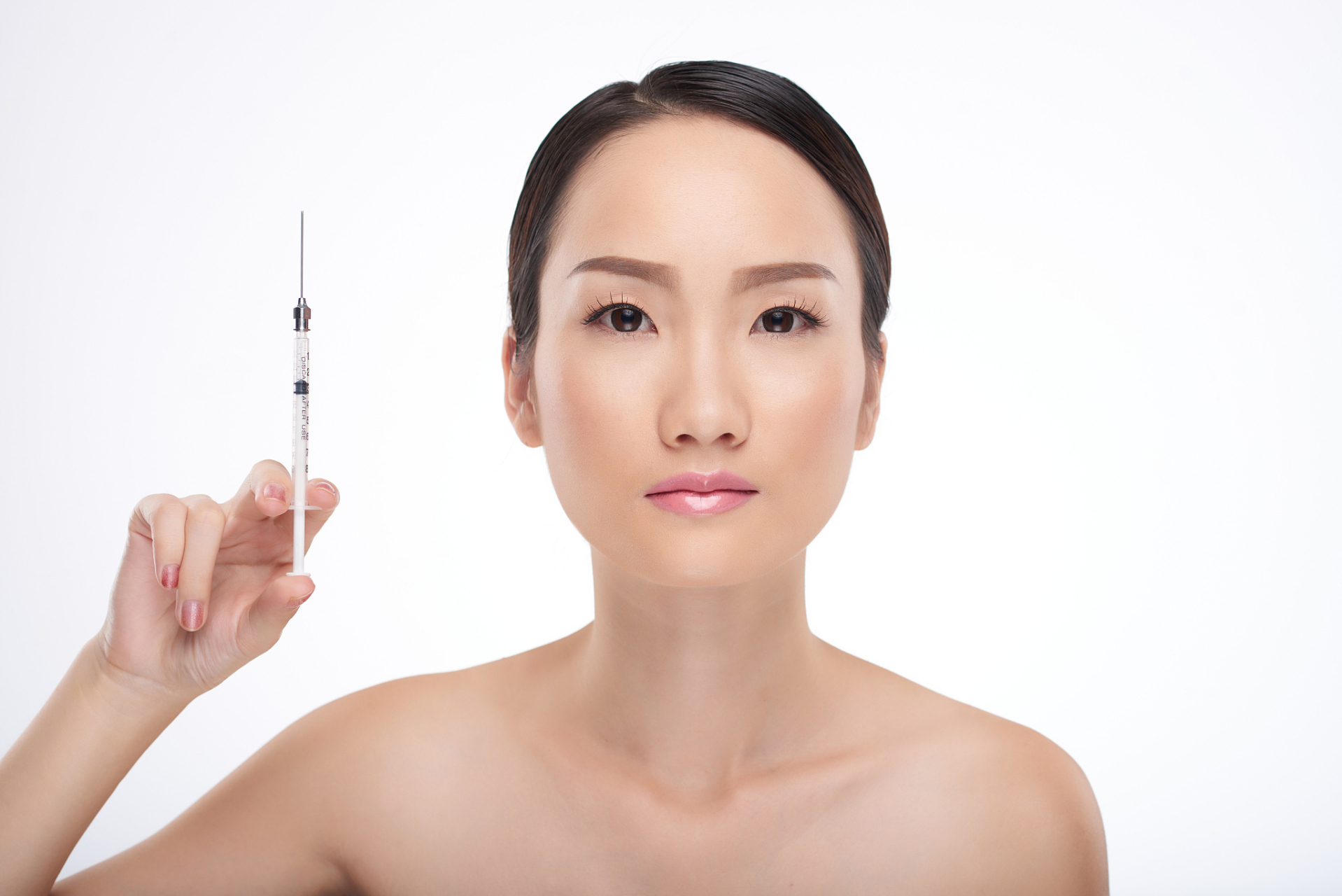 面部美白针多少钱一次	美白针是把有美白效果的药物混合在一起,通过