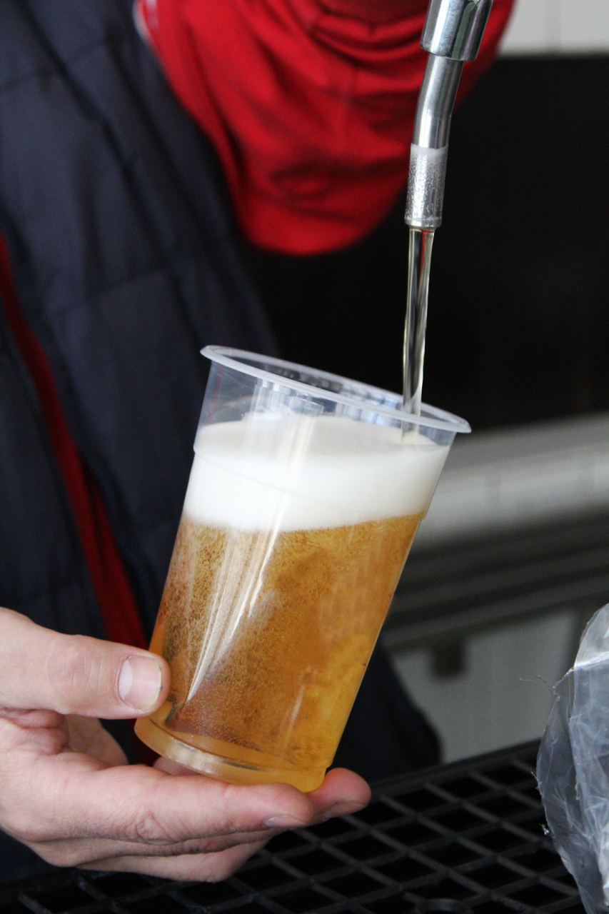 味精是一种鲜味剂.