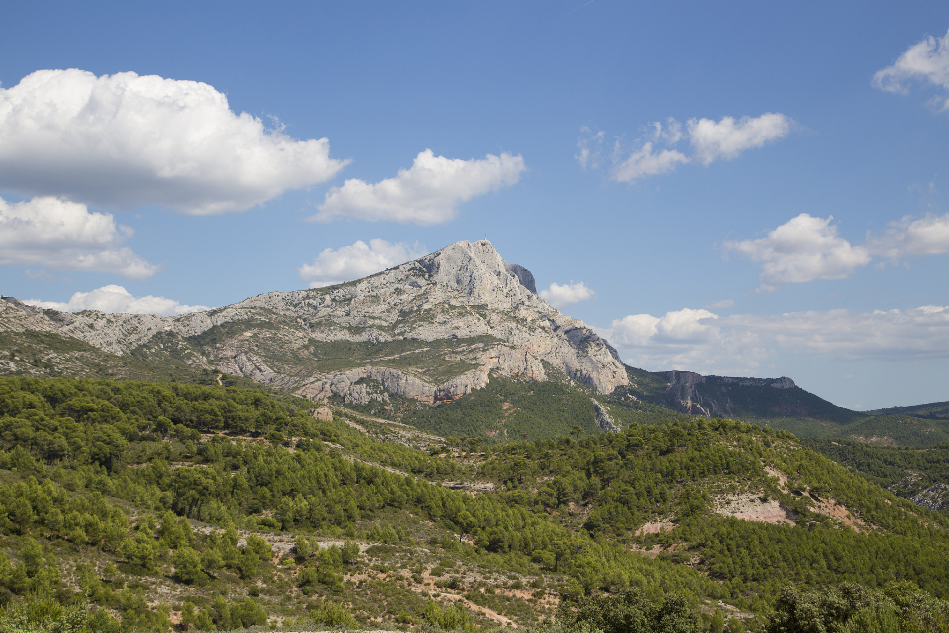 夏日闪光旅行家# 鞍山岫岩药山,以盛产药材而得名.