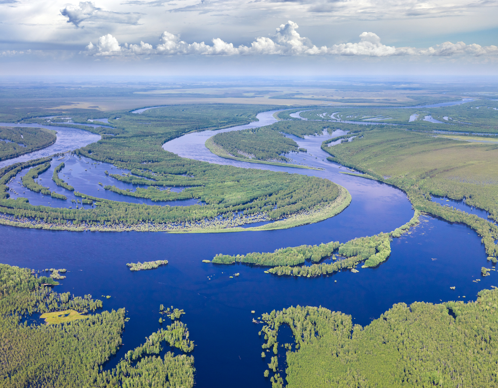 亚马逊河河口平均流量高达17.