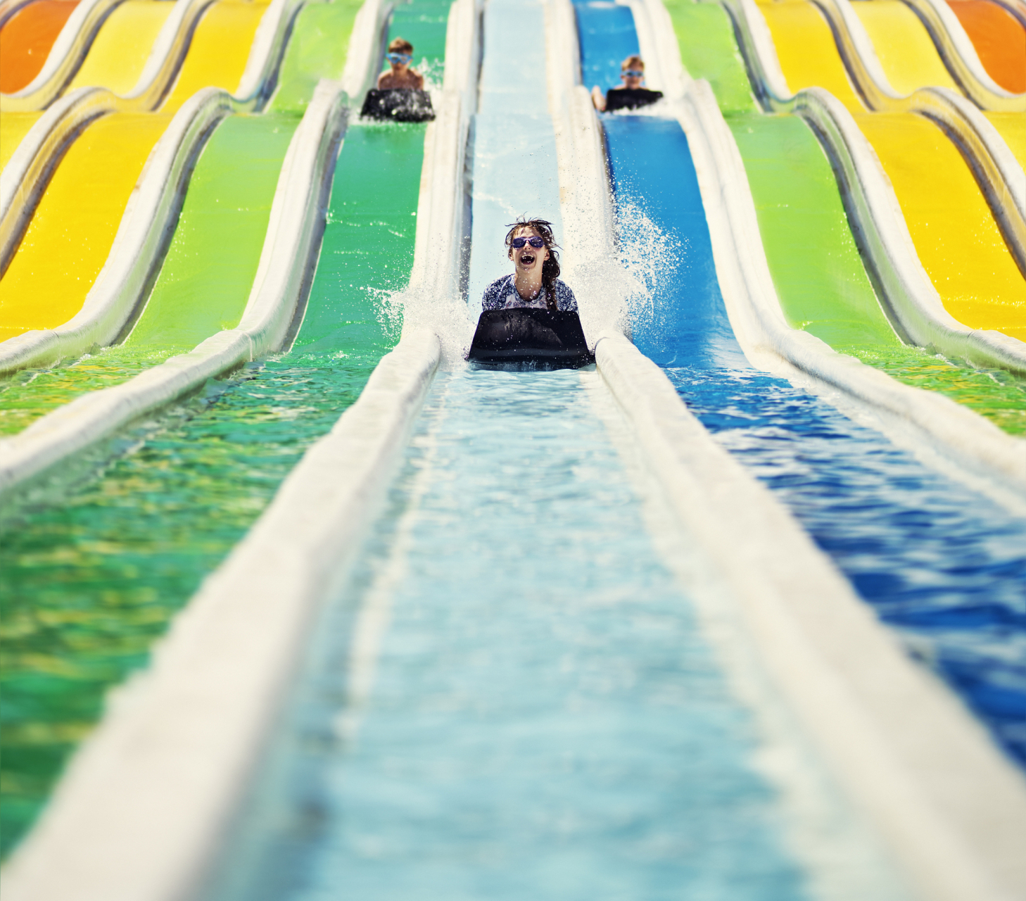 位于浙江省杭州市桐庐县新合乡新民村高枧的龙吟谷水上乐园,已成为