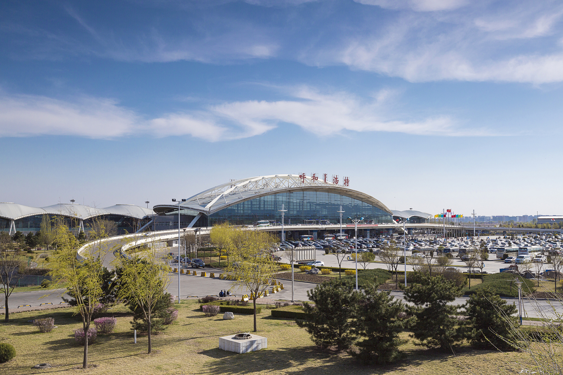 包头二里半国际机场,赤峰玉龙机场,鄂尔多斯伊金霍洛国际机场和通辽