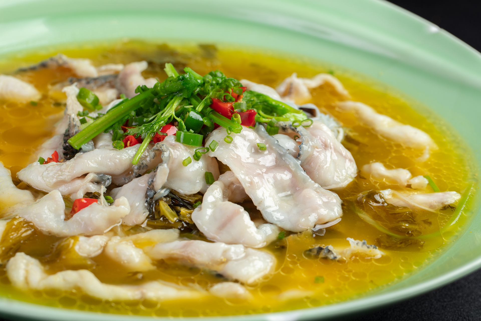 品味东北酸菜鱼的鲜美!