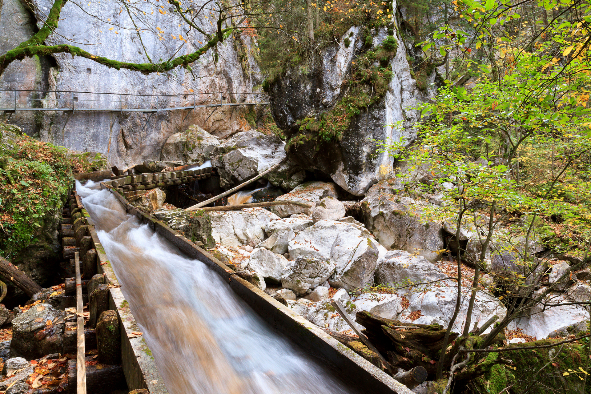 兰英大峡谷位于重庆巫溪,是一个自然景观优美的国家级自然保护区.