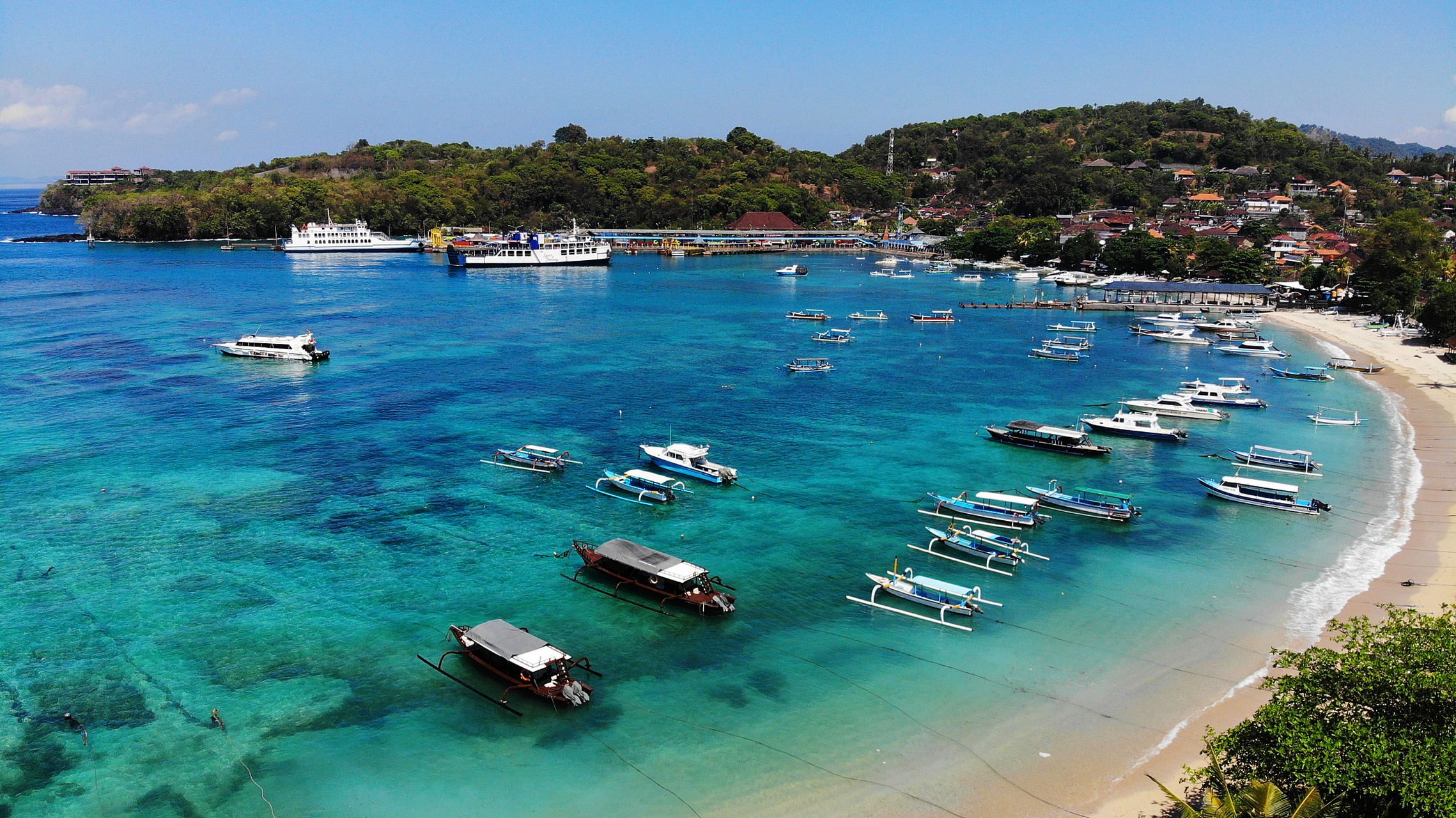 菲律宾,一个拥有丰富自然和人文景观的东南亚群岛国家,吸引着无数游客