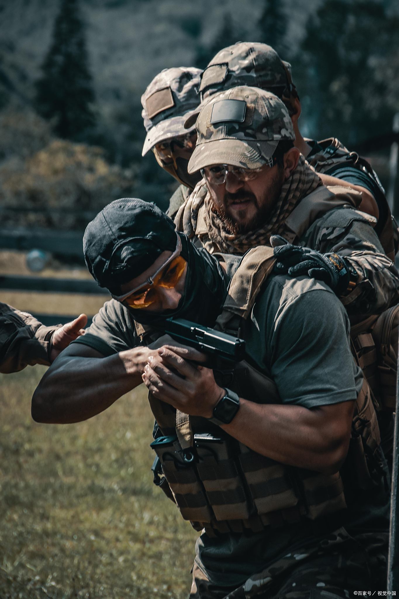 西方国家砸钱招募雇佣兵,表面上是给乌克兰补人头,实际上是掩盖了