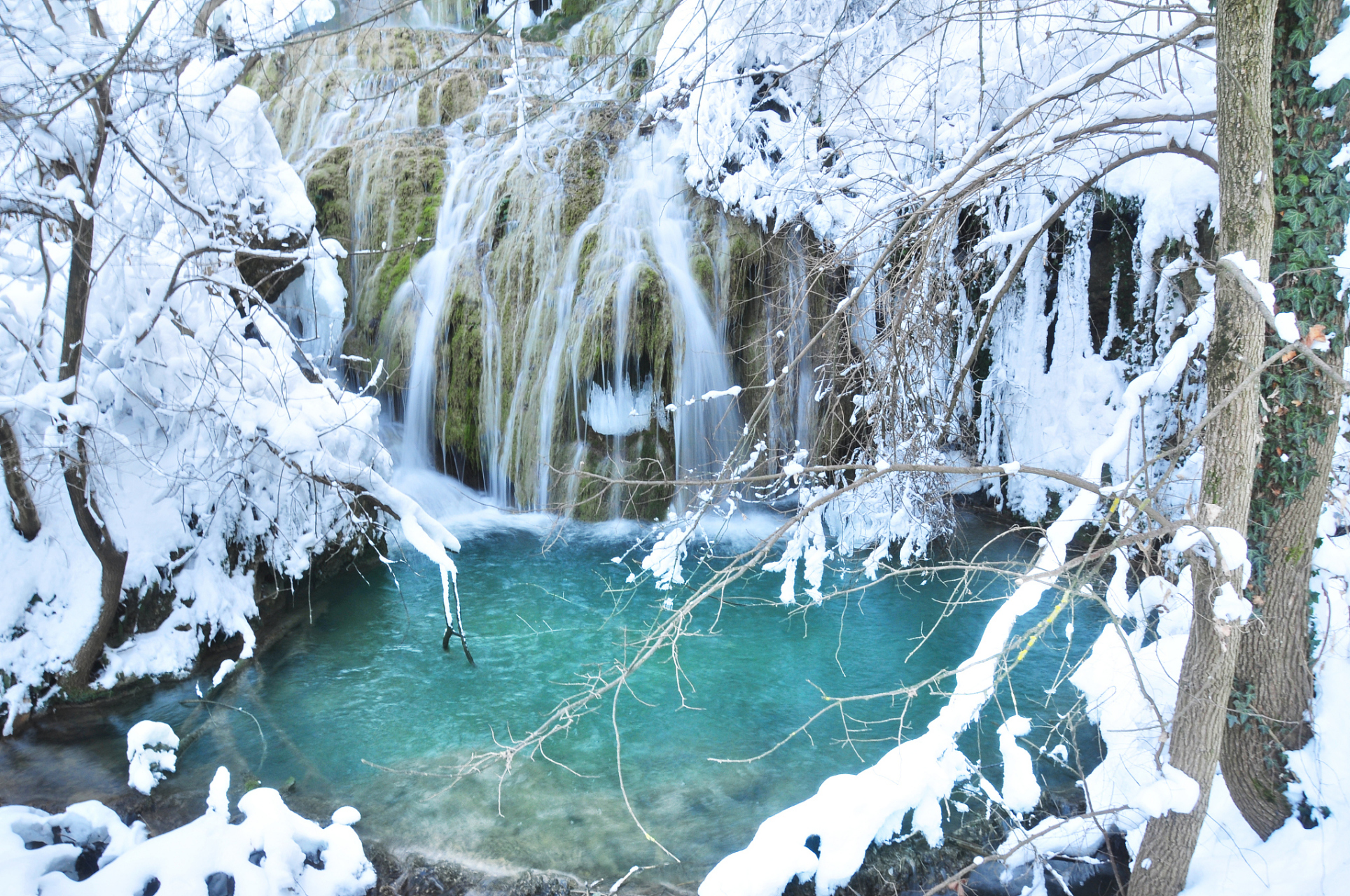 冬日冰雪漫游季 探索冬季九寨沟最美雪景景点