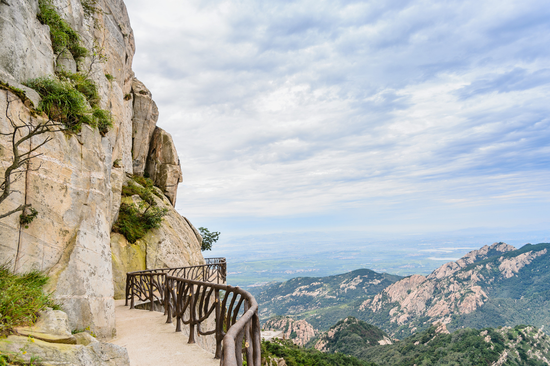 沂山风景区游玩攻略||沂山风景区是一处自然风景优美的景区,以下是一