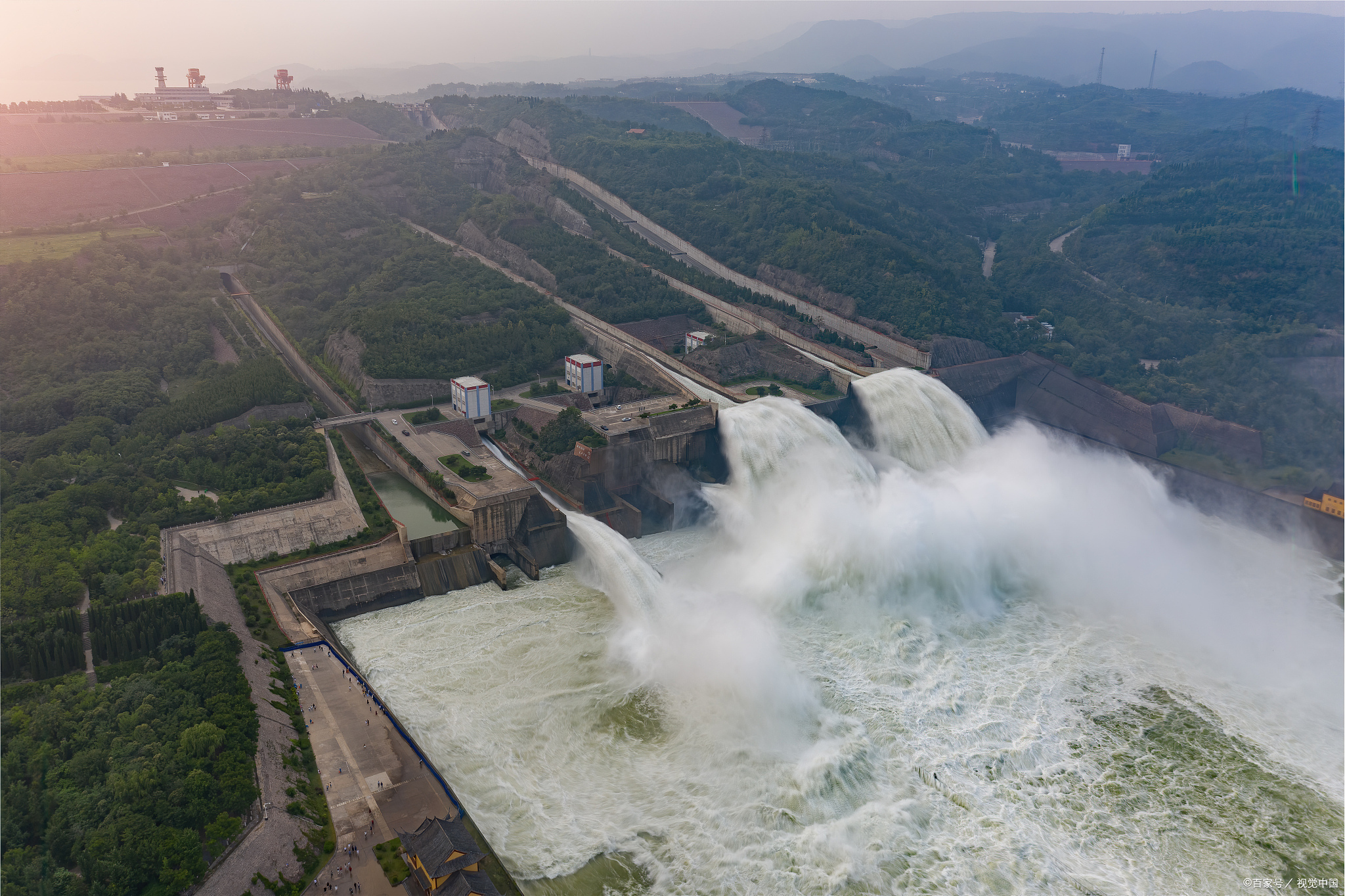小浪底和三门峡的位置