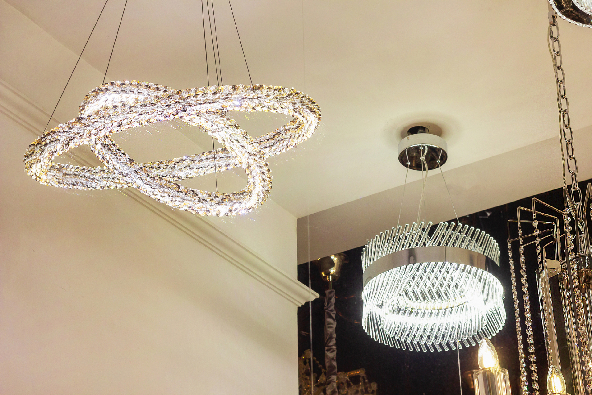 大厅吊灯选购需要注意什么?