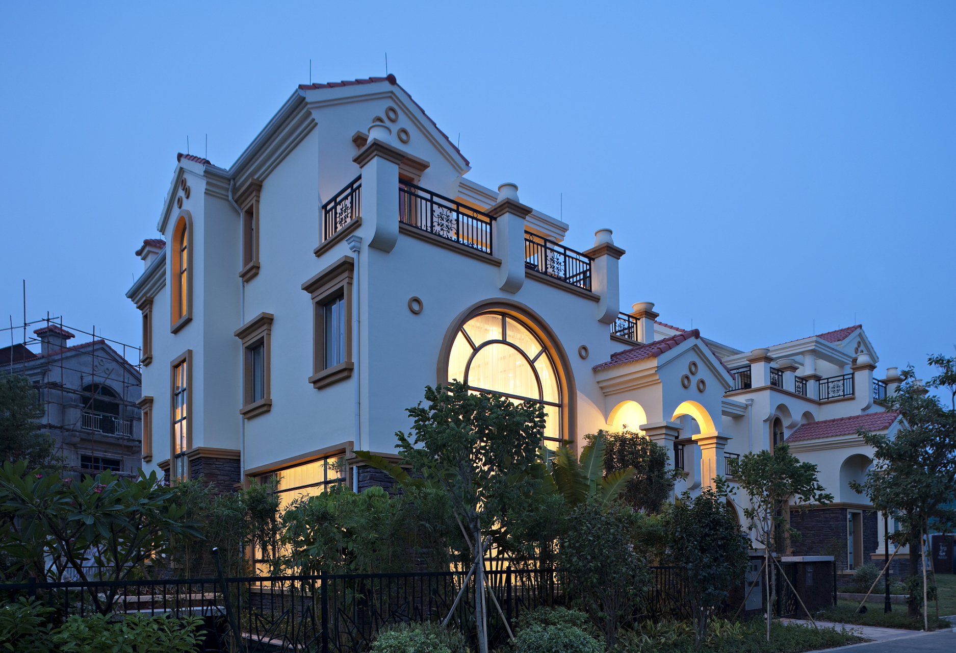 大虹桥别墅# 大虹桥别墅位于上海市长宁区,是一个高端的住宅区,拥有