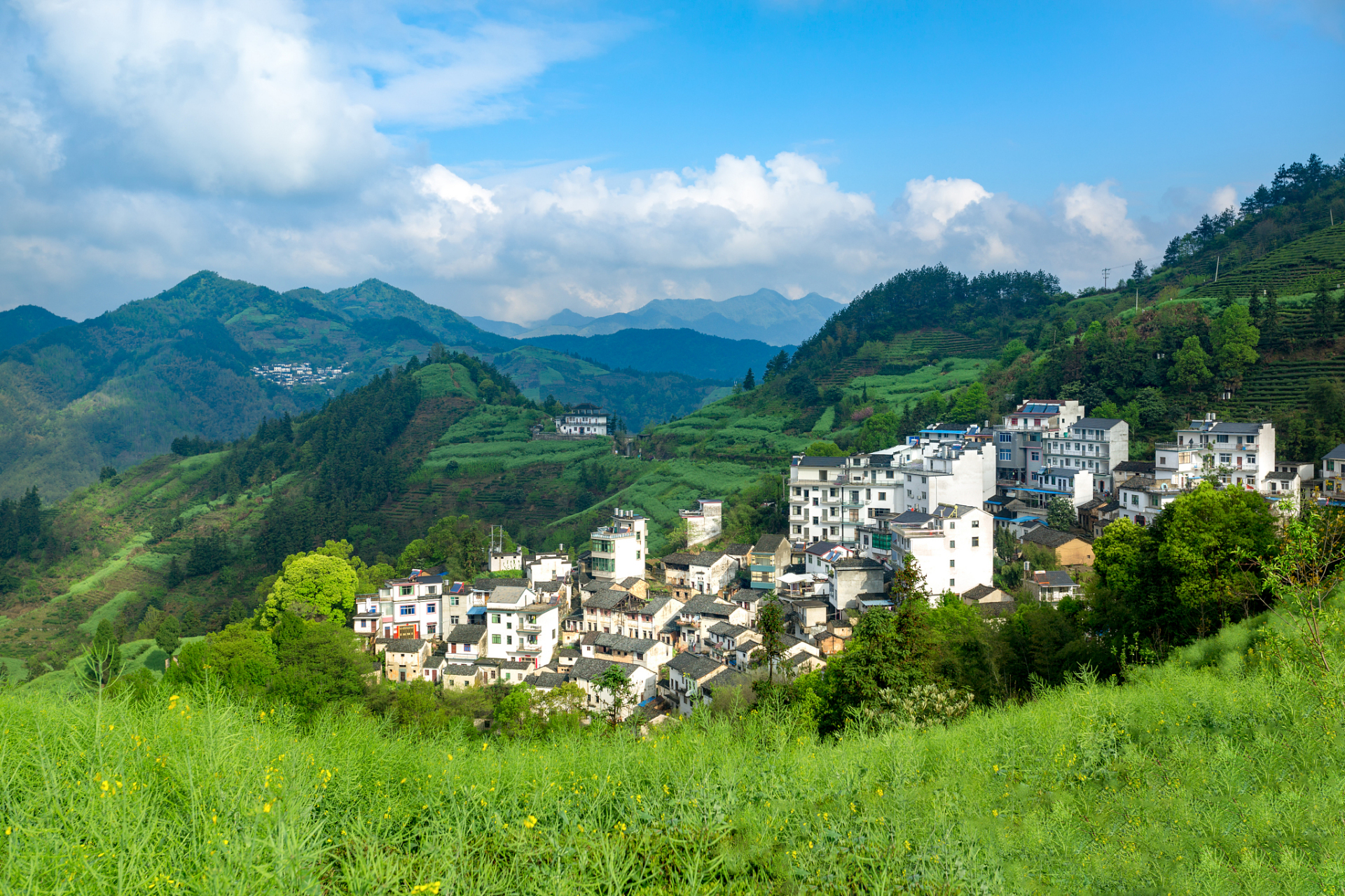 江村风景名胜区位于皖南山区旌德县城西南角15公里处,江村依山傍水,人
