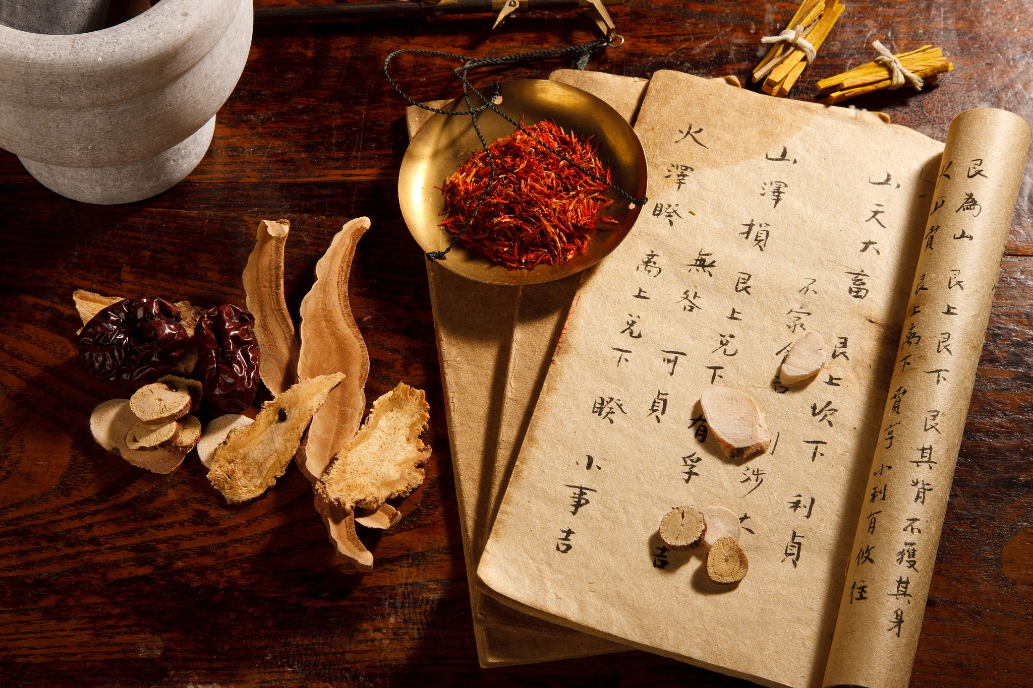 女性肠胃保健中有哪些重要的中医原则?