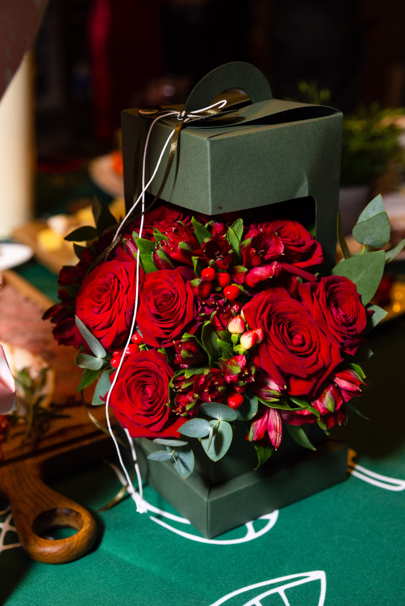 鲜花同城配送成品爱莎玫瑰鲜花送女朋友闺蜜生日表白求婚520七夕