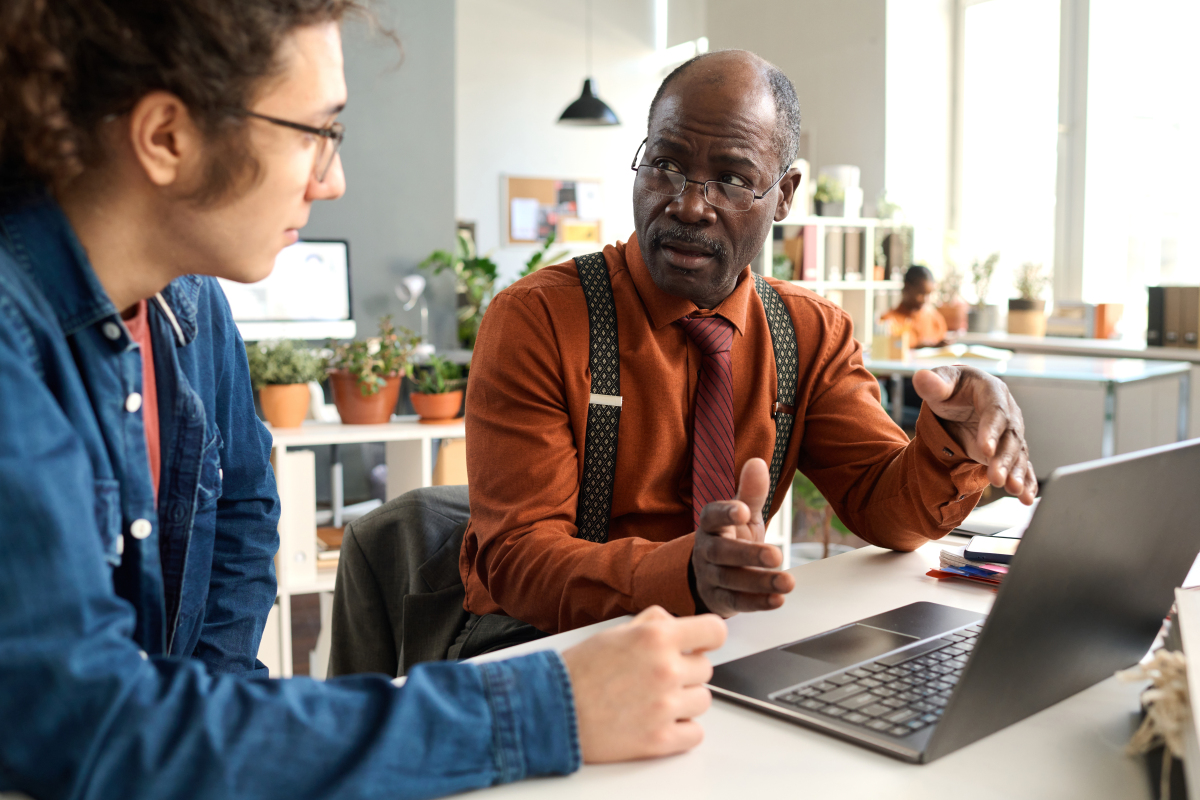 "与其让非洲黑人来我国留学,不如让一些专家,教授去非洲支教