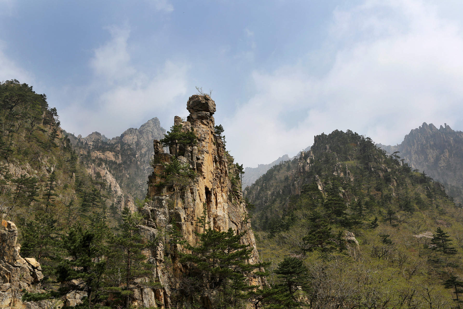 少华山国家森林公园,隐藏在陕西省渭南市华州区的小天地,这里有秀美的
