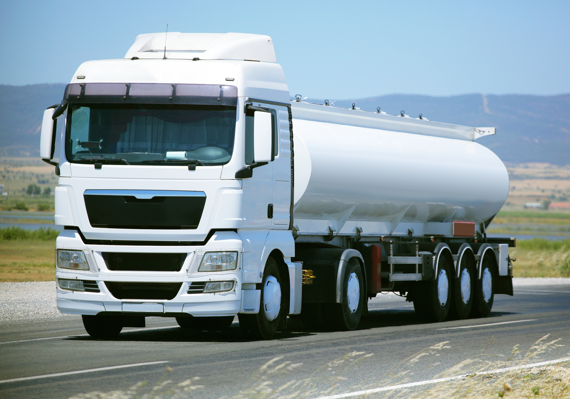 物流达人李明力荐湖北楚胜特种车!