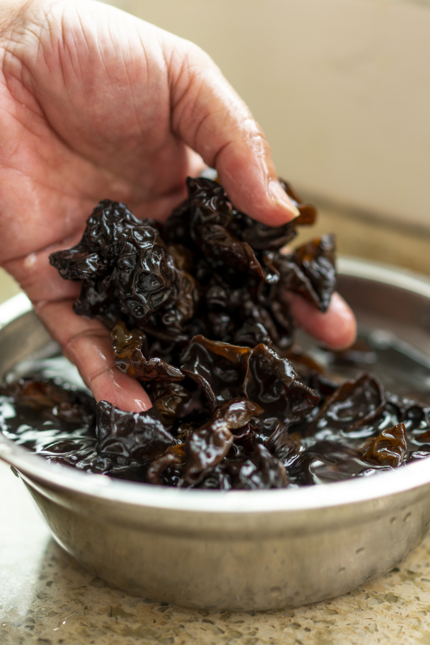 米酵菌酸毒素是一种强烈的毒素,摄入大量的米酵菌酸毒素会导致肝脏