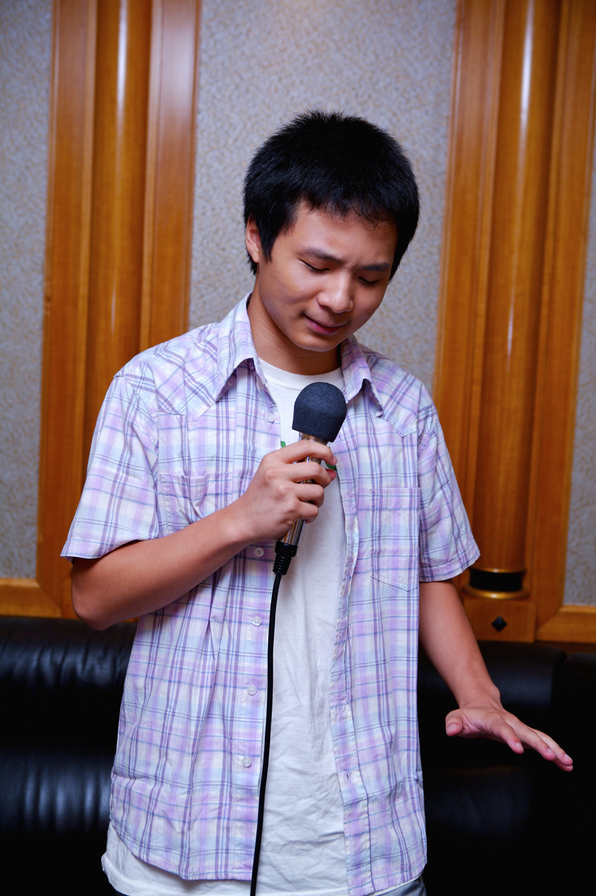 朱少杰,河南农村出身,热爱武术,成为武术指导教练后,加入《宫锁心玉》