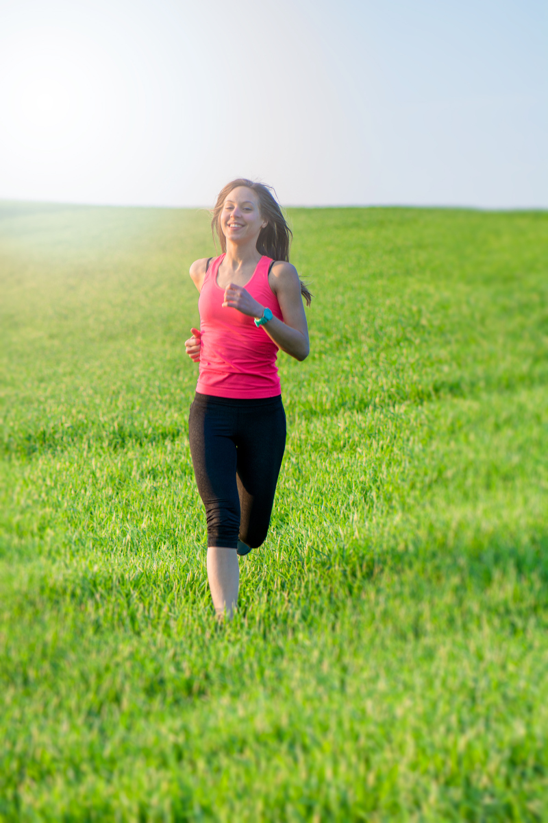 跑步是一种较为常见的有氧运动方式,对于保持身体健康和塑造完美