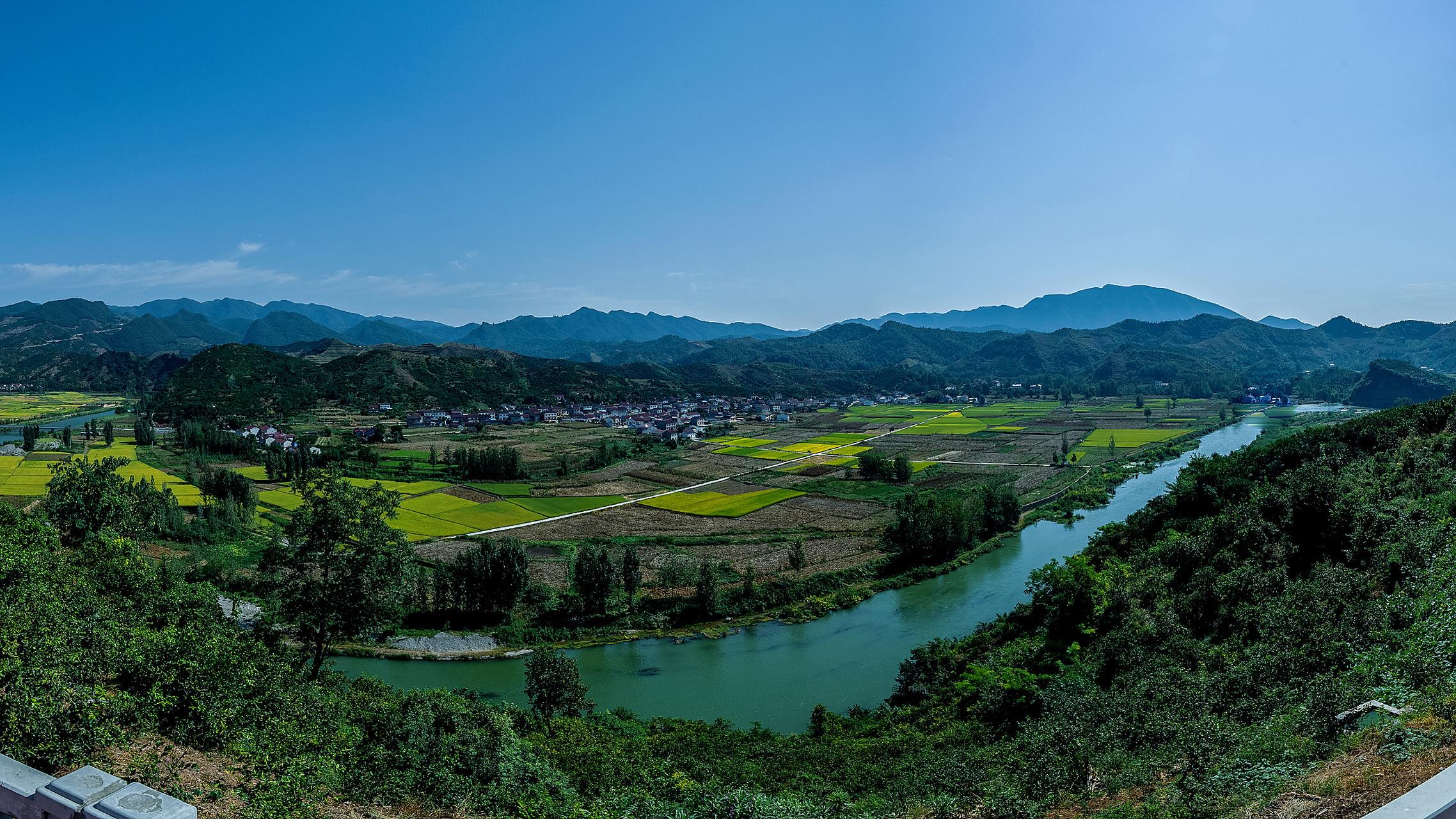 平乐县,古称昭州,隶属于广西桂林市,位于广西东北部,桂林市东南部总 