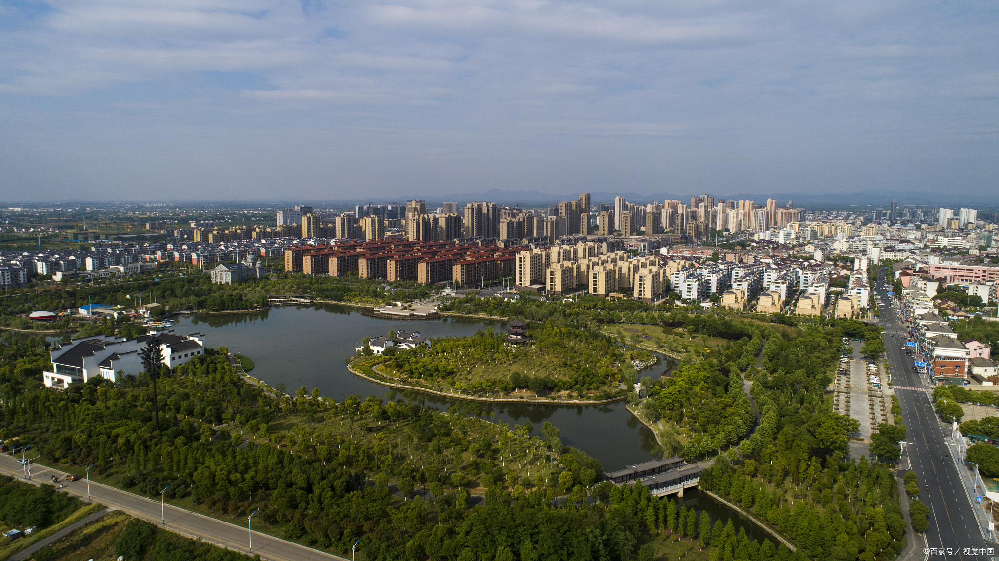 丹阳一日游必去景点介绍 丹阳,这座位于江苏省的小城,以其悠久的历史