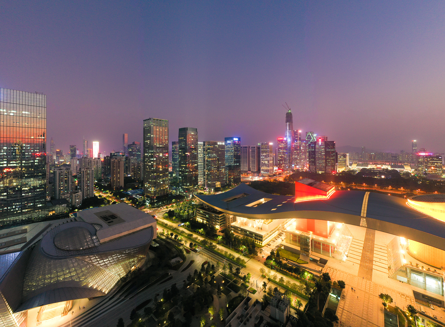 深圳最美的夜景有哪些?以下是三个值得推荐的景点!  1
