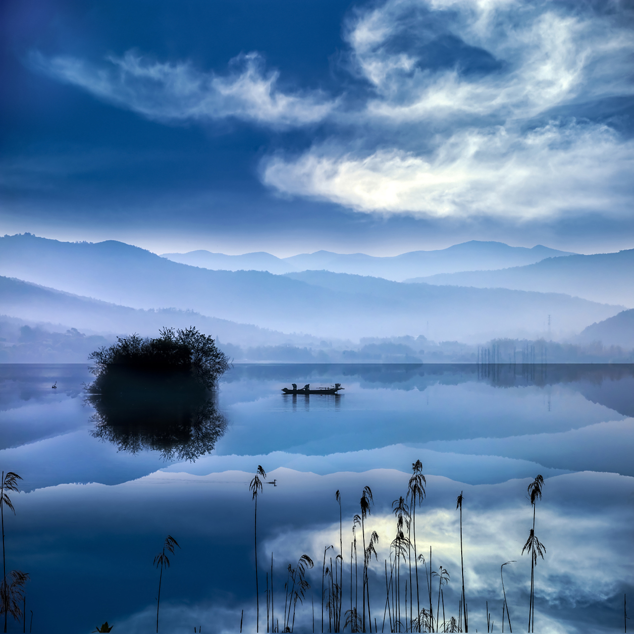 此联意境开阔,尽显豪放之气