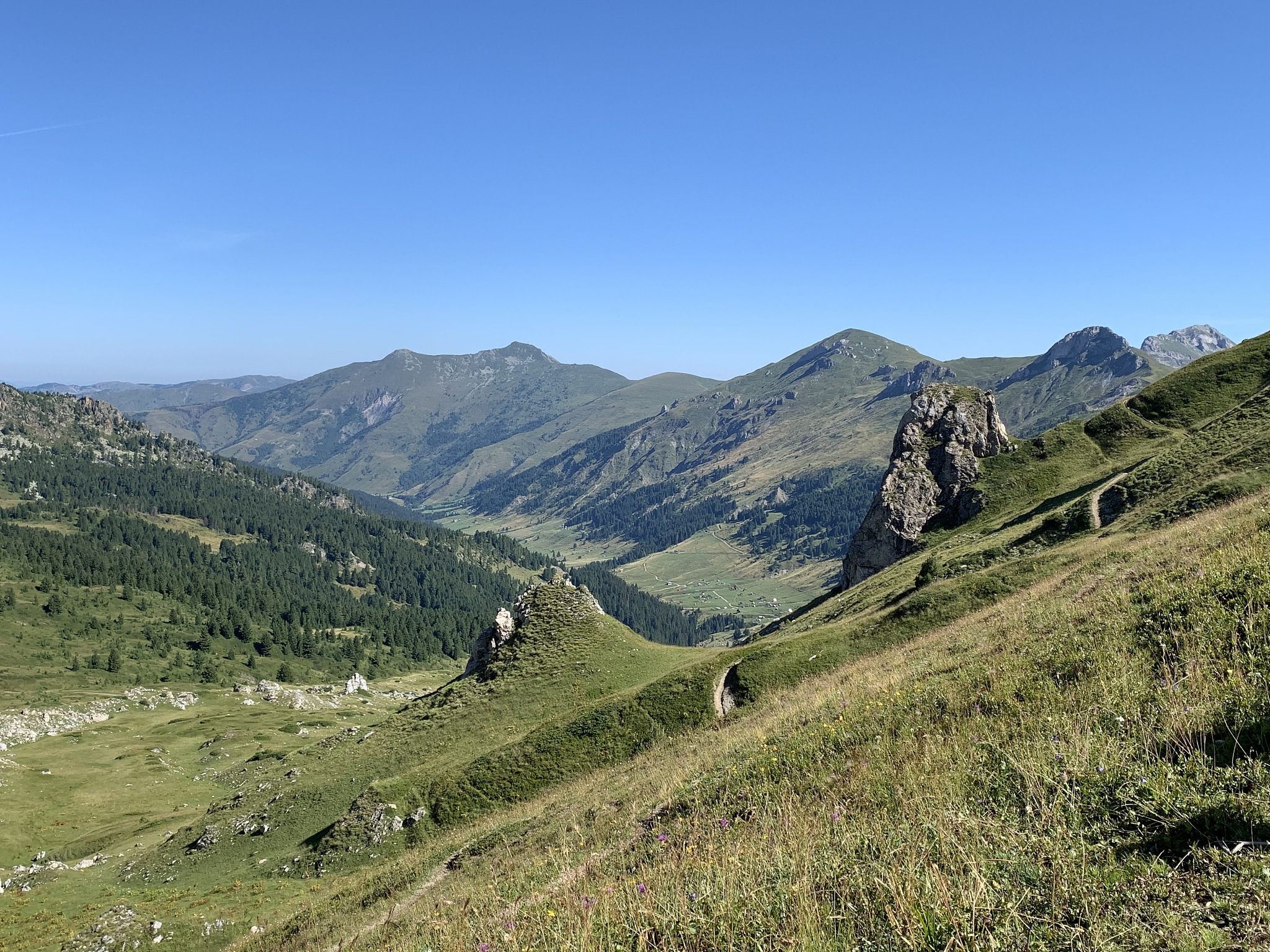 通化的山顶视野开阔吗,您是否曾在山顶享受过风景?