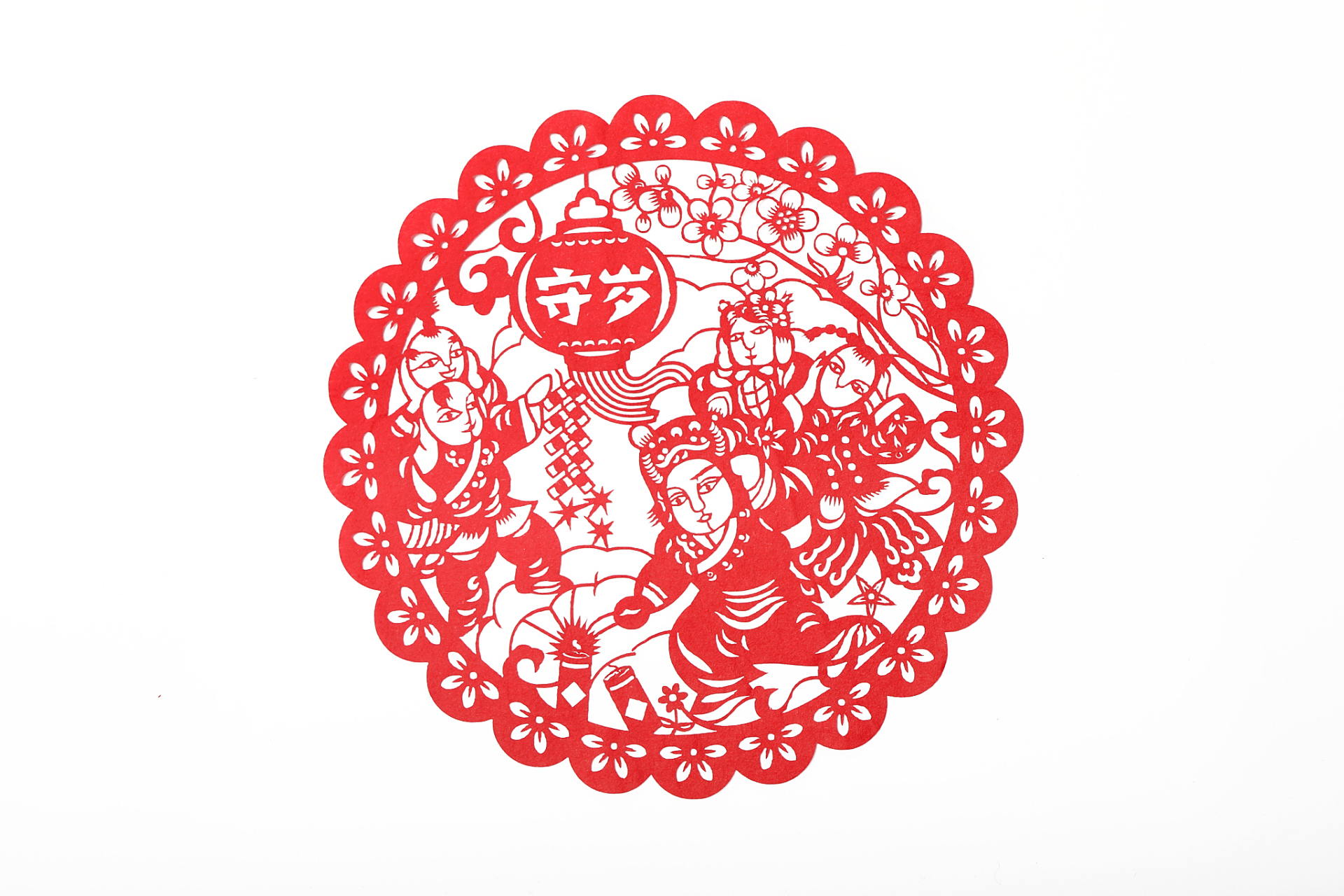 其中最有名的就是桐庐剪纸.