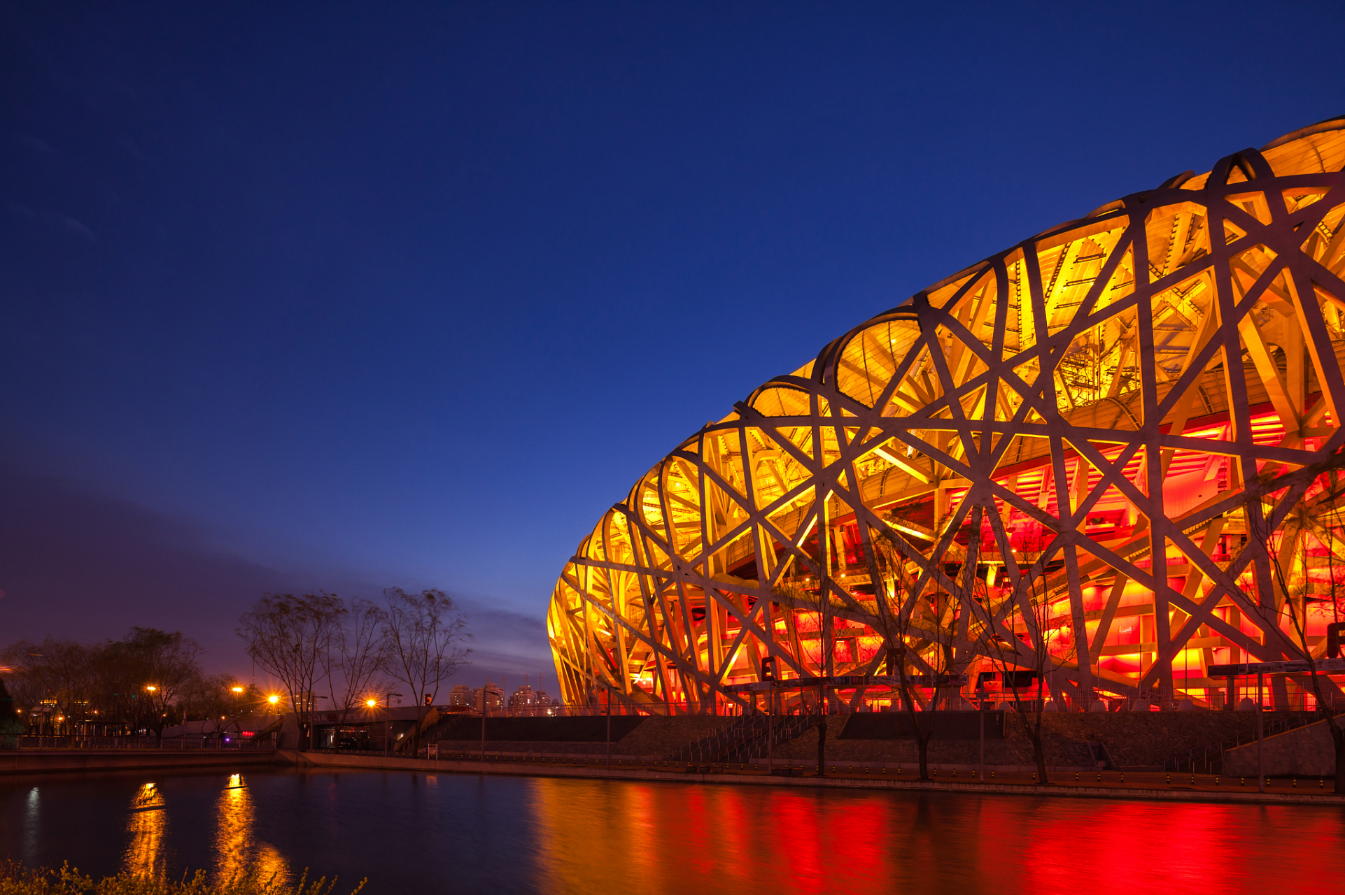 67亿元的北京奥运会主场馆鸟巢竣工 国家体育场(鸟巢)是2008年北京