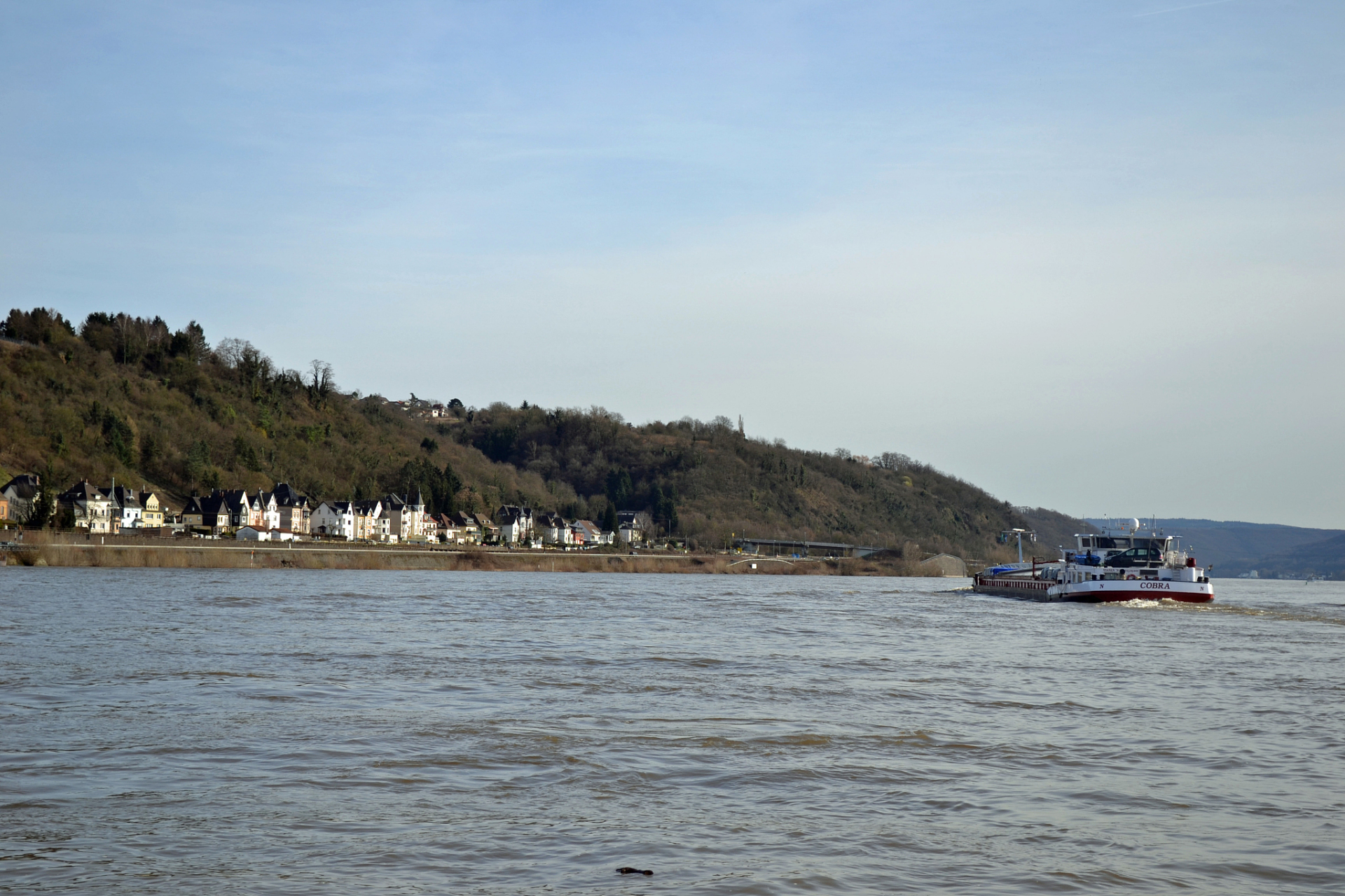 95巢湖姥山岛,是一座位于中国安徽省合肥市巢湖湖心的岛屿.