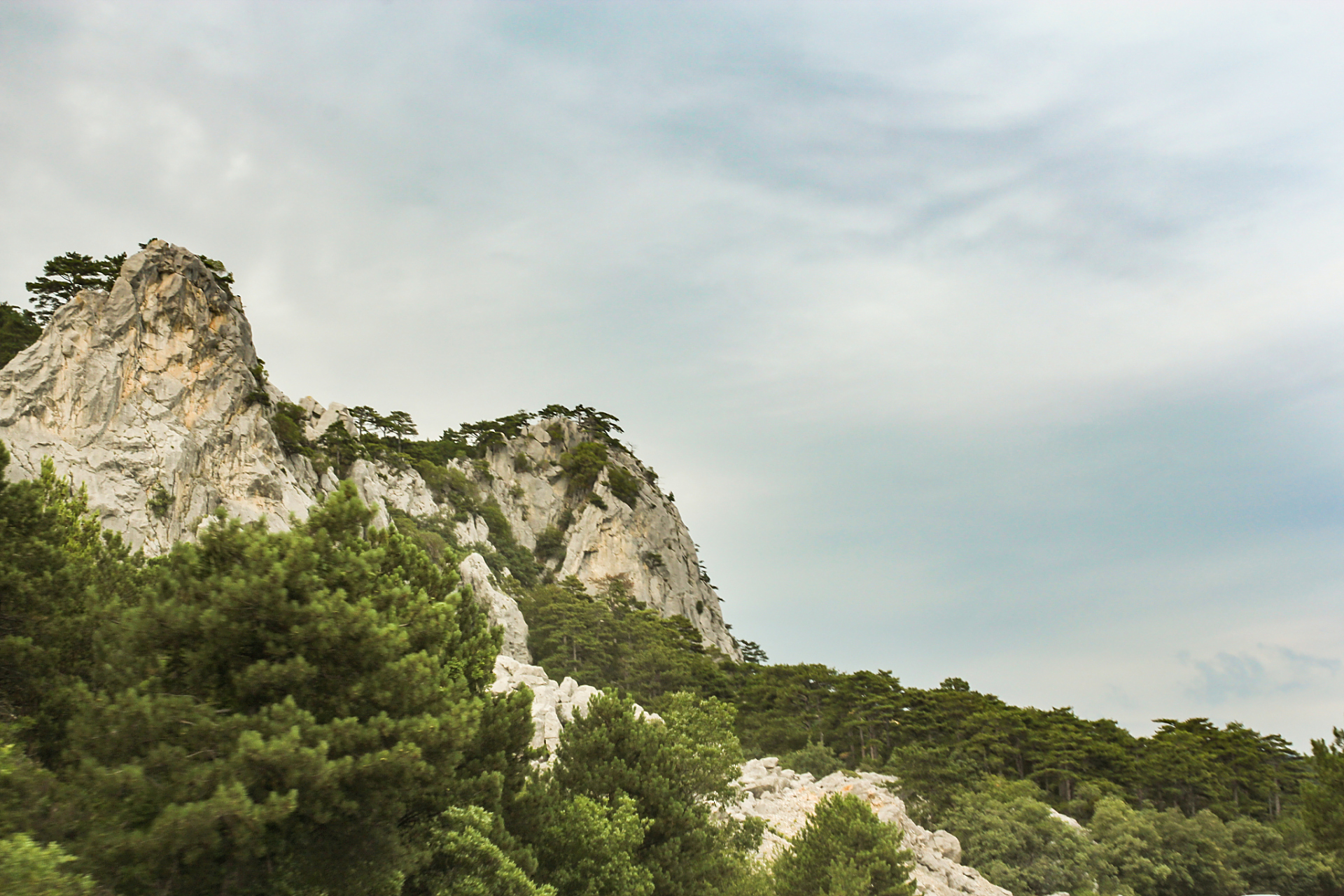董永公园:园内有孝子祠,仙女池,槐荫树,鸳鸯楼等景点.