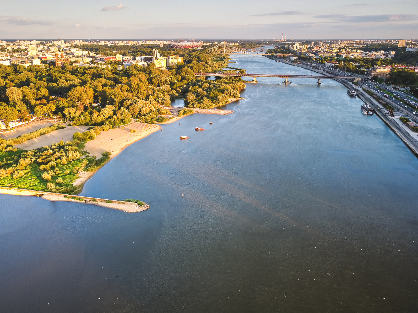 【密西西比河是国际河流】有些国际河流常被当作一国的内河,因为其