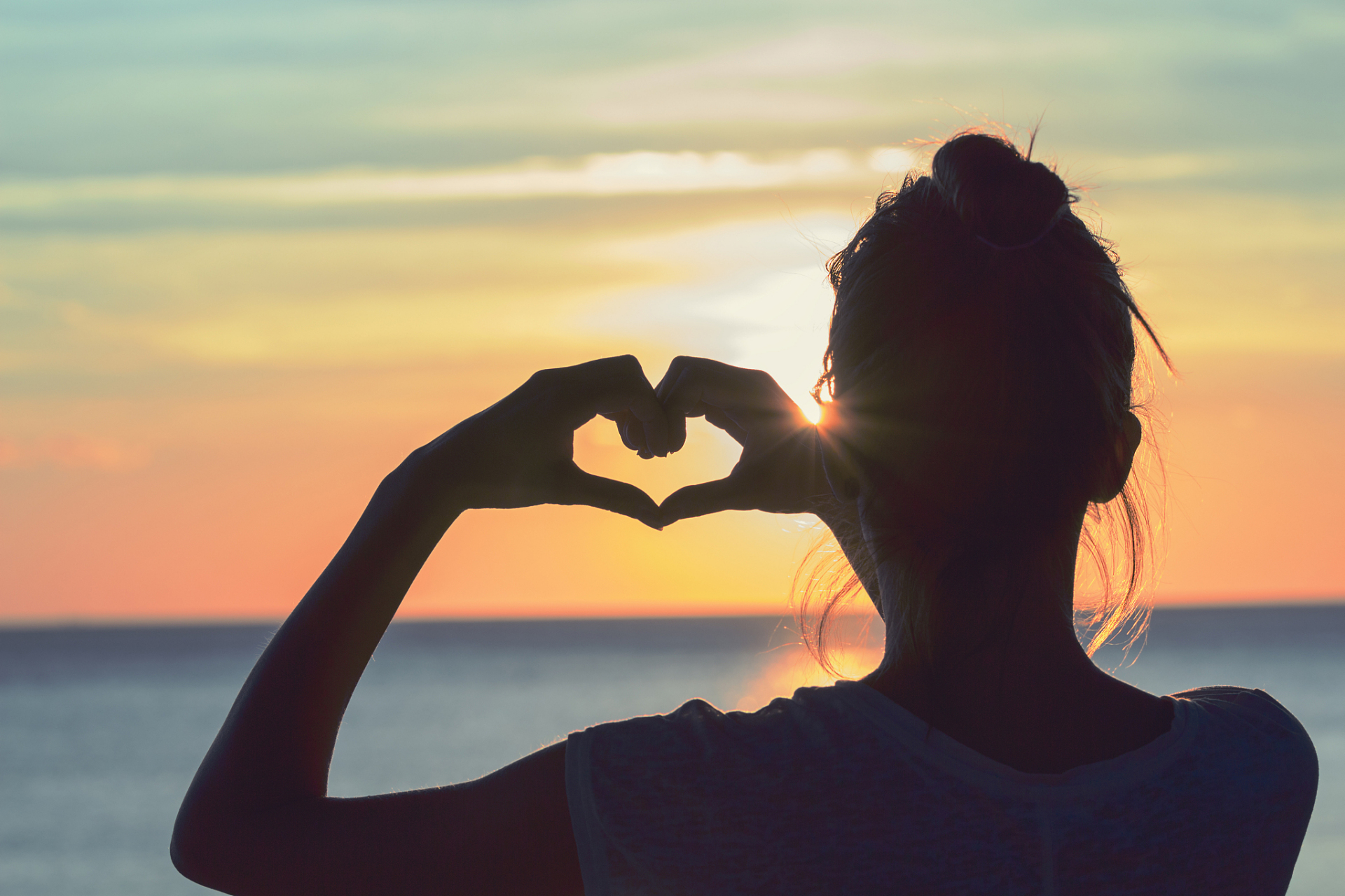 如果俩人生辰一般出现日月支和日时支相冲的生辰,尤其倌星(財)和配偶